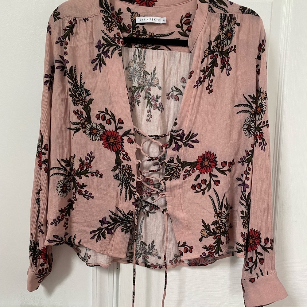 Flynn Skye, floral, open tie front, small, pink